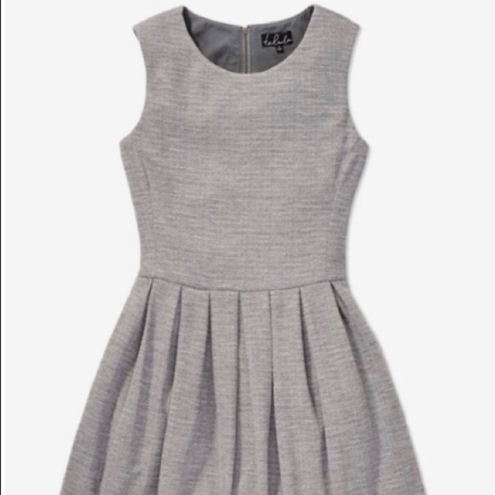 Aritzia Talula Waldorf Pleated Dress size 2